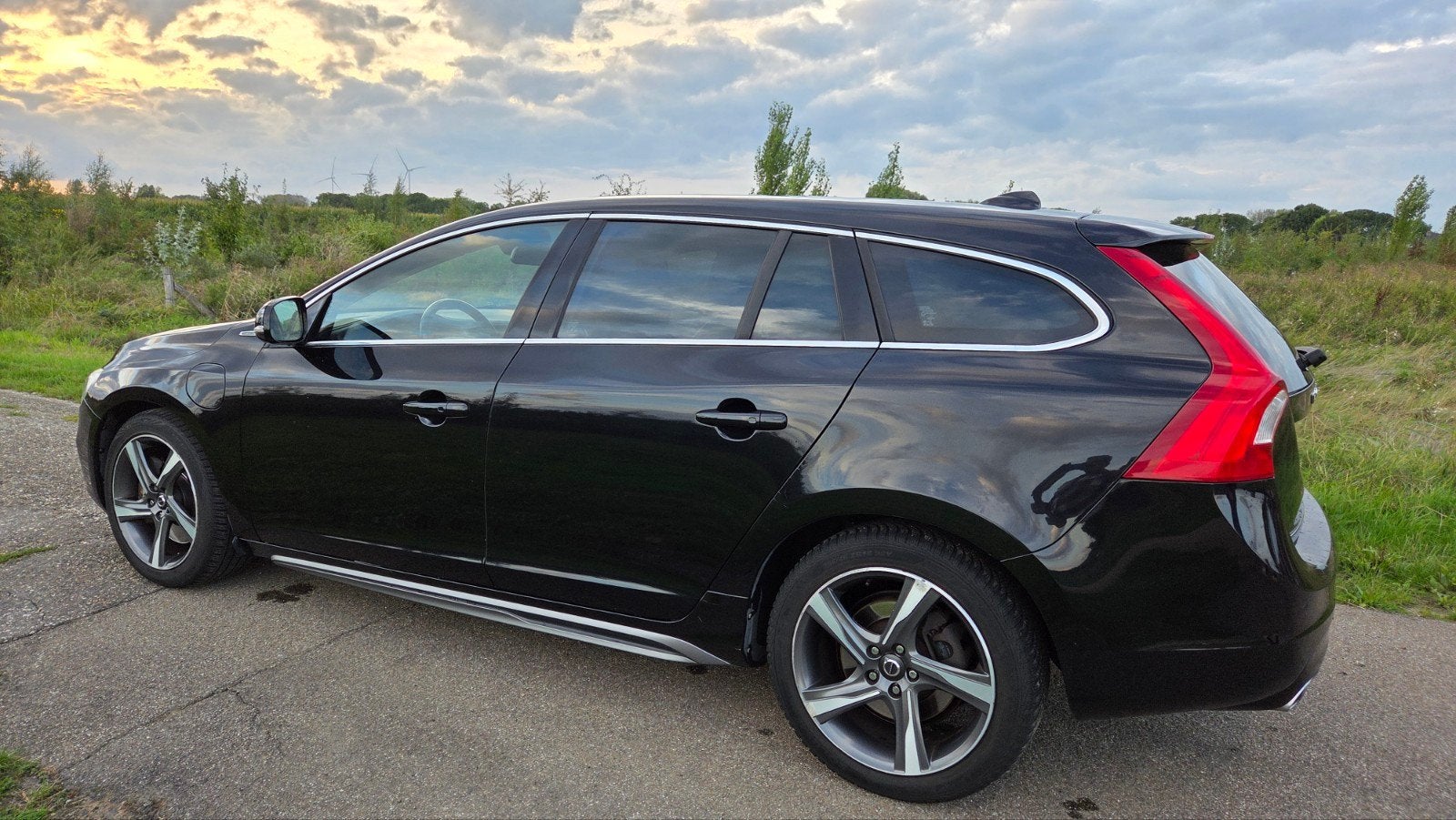 Volvo V60 D6 215pk Plug-in Hybrid 2013 Zwart, 1849 kg, 1800 kg, Zwart, Zwart