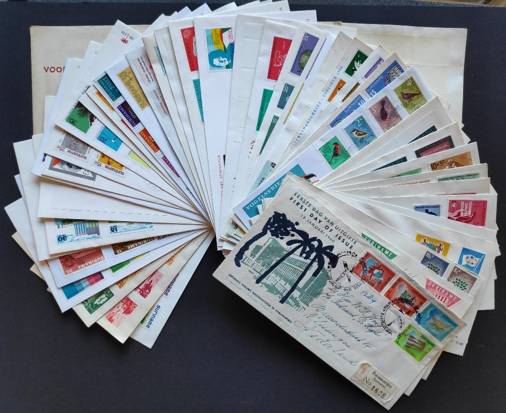 Suriname : Selectie van 44 FDC's (lees!), Verzenden, Onbeschreven, Nederland