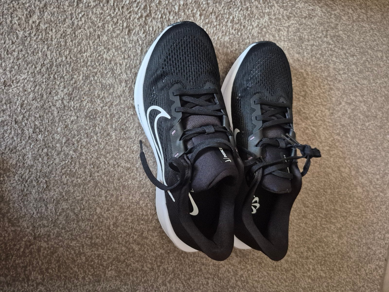 Nike ComfiRide hardloopschoenen - Nieuw, Zwart, Nike, Nieuw, Ophalen of Verzenden