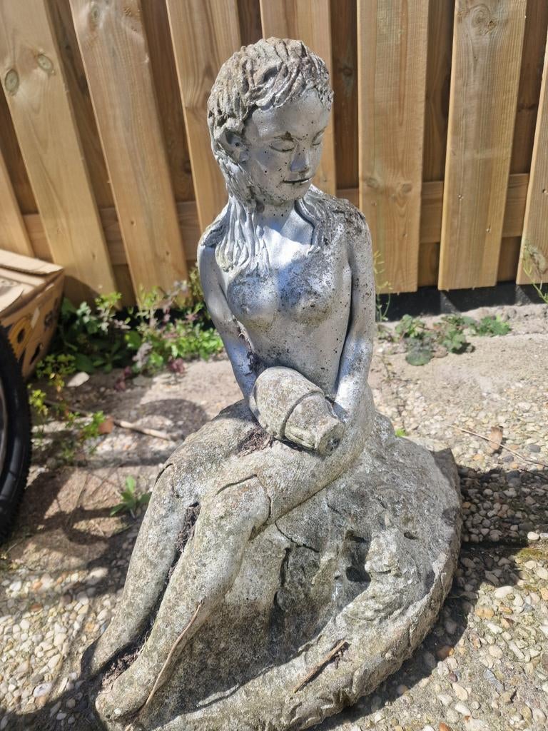 Vijverbeeld Vrouw - Tuindecoratie, Tuin en Terras, Tuinbeelden, Ophalen, Gebruikt, Beton, Mensenbeeld