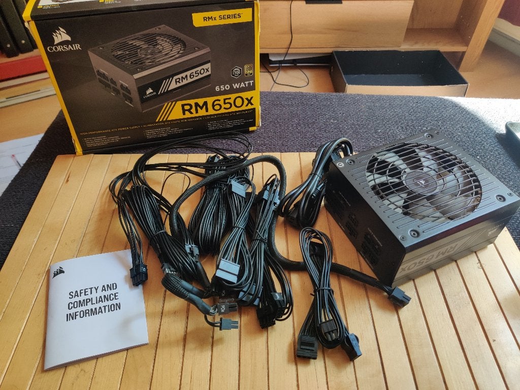 Corsair PC voeding RM 650X, Computers en Software, Interne voedingen, Ophalen of Verzenden, Zo goed als nieuw
