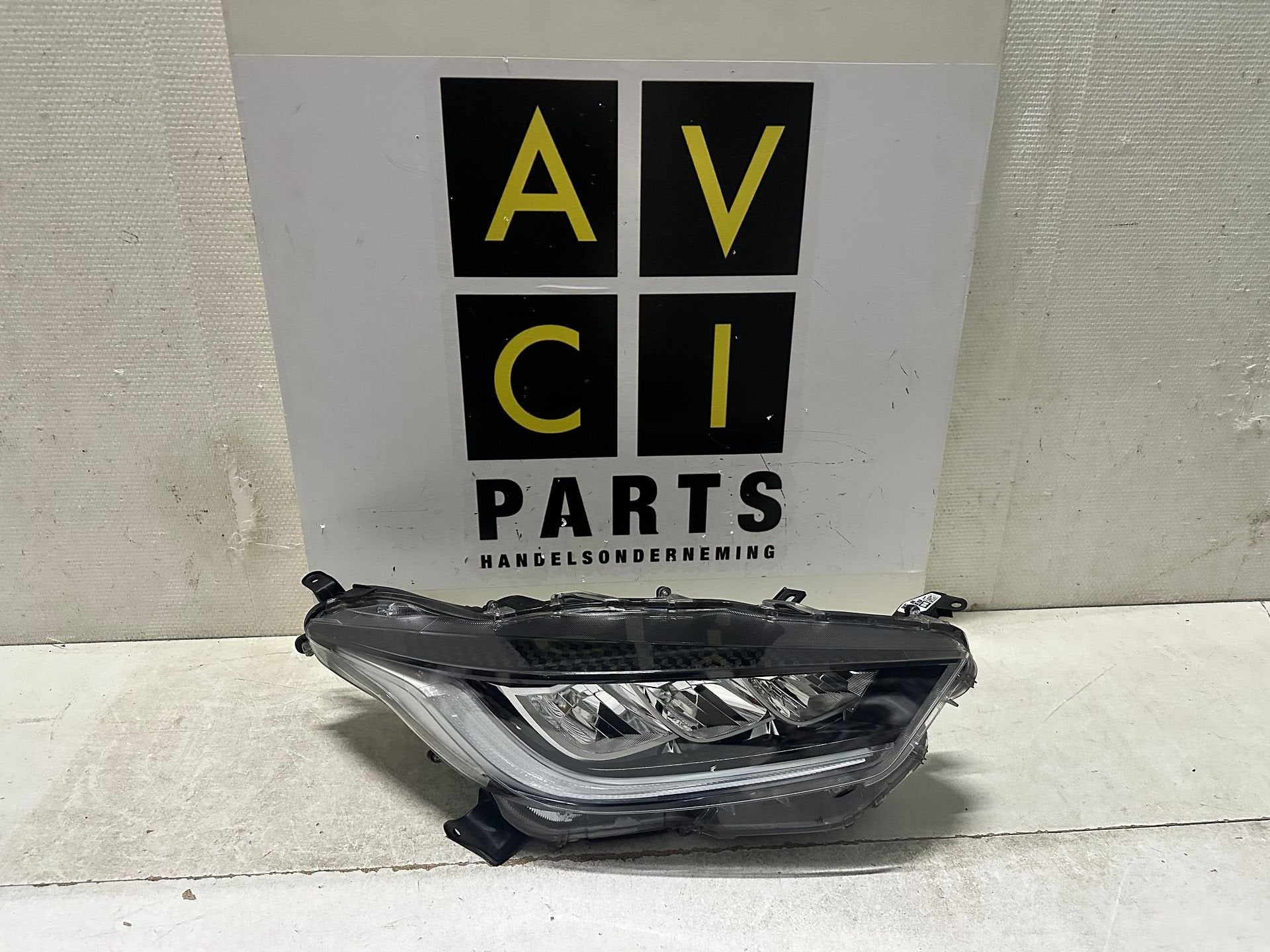 Koplamp Toyota Yaris IV Full led rechts Origineel, Gebruikt, -, -, Ophalen of Verzenden