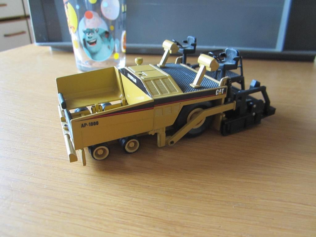 CAT AP 1000, Ophalen of Verzenden, Zo goed als nieuw, Bus of Vrachtwagen, NZG