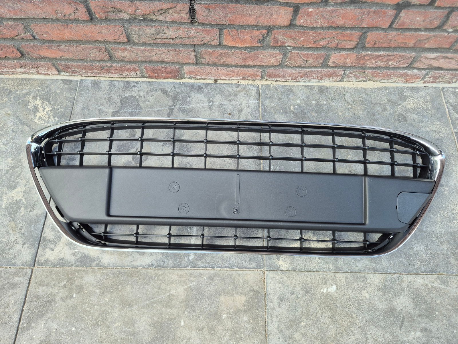 Ford Fiesta VI Bumper Voorzijde met Chromen Grill, Voor, Nieuw, Ophalen of Verzenden, Ford