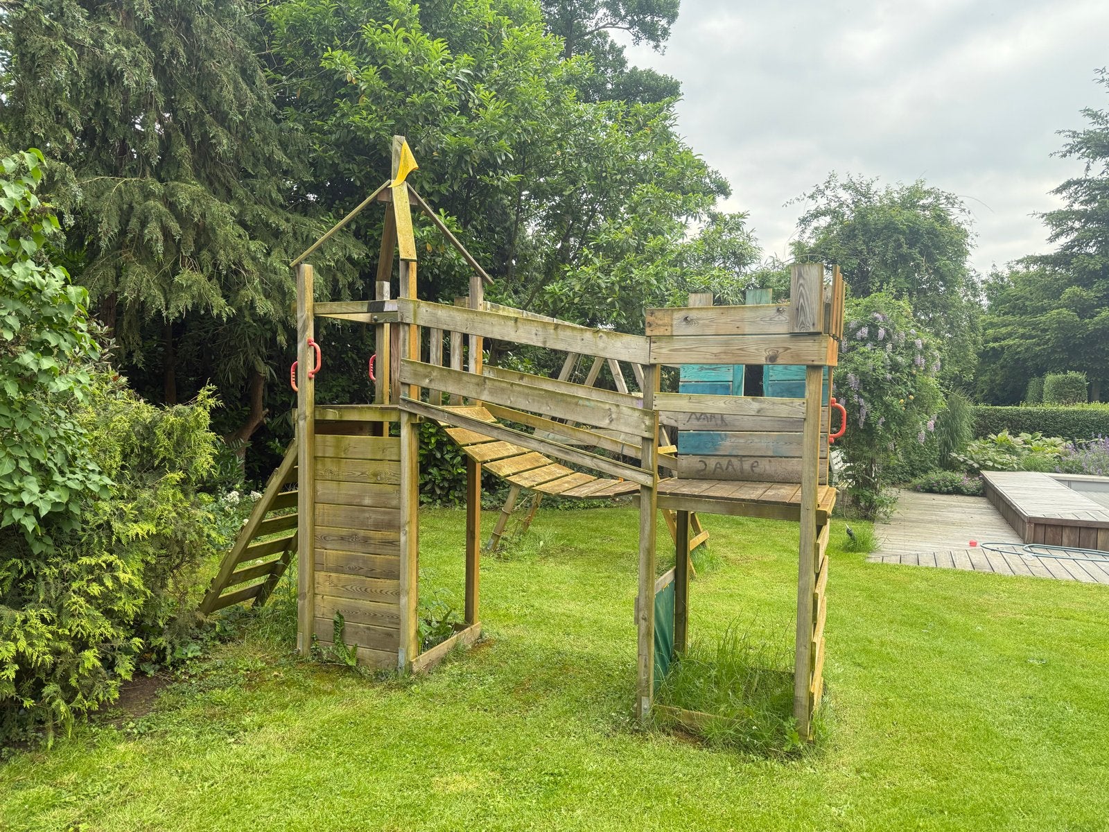 GRATIS AFHALEN: Houten speeltoestel en schommel, Ophalen, Gebruikt, Klimwand