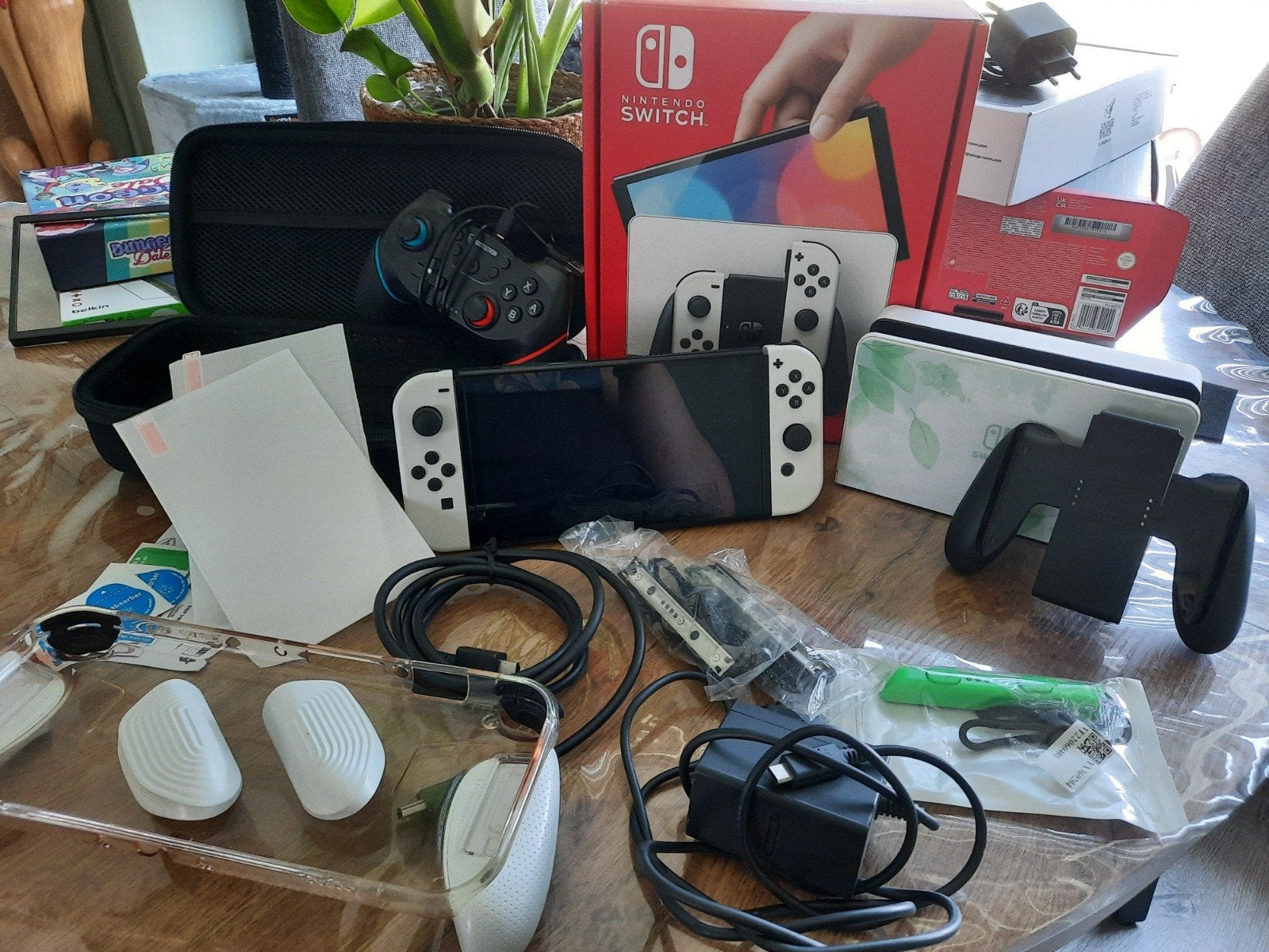 Nintendo Switch OLED met extra's en accessoires, Spelcomputers en Games, Ophalen, Zo goed als nieuw, Met 1 controller, Switch OLED