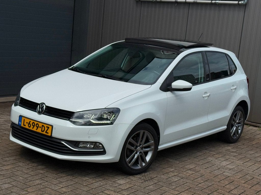 Volkswagen Polo 1.0 Comfortline | Schuifdak | Stoelverwarmin, Voorwielaandrijving, Stof, Wit, Bedrijf