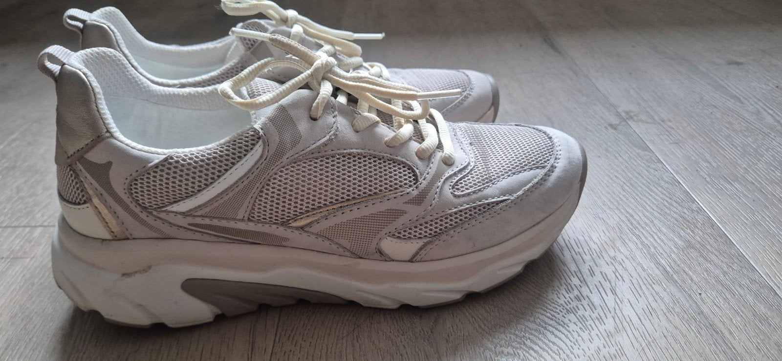 hele mooie schoenen van Gabor rollingsoft, Wit, Gabor, Ophalen of Verzenden, Sneakers of Gympen