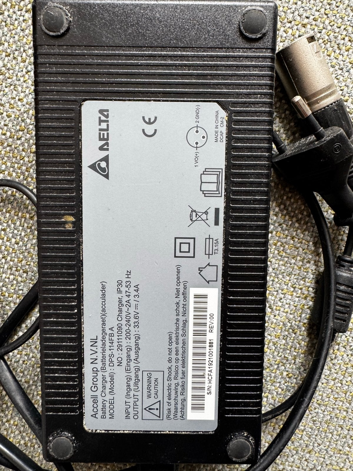 Oplader voor alle Sparta modellen (36V, 3.4A), Gebruikt