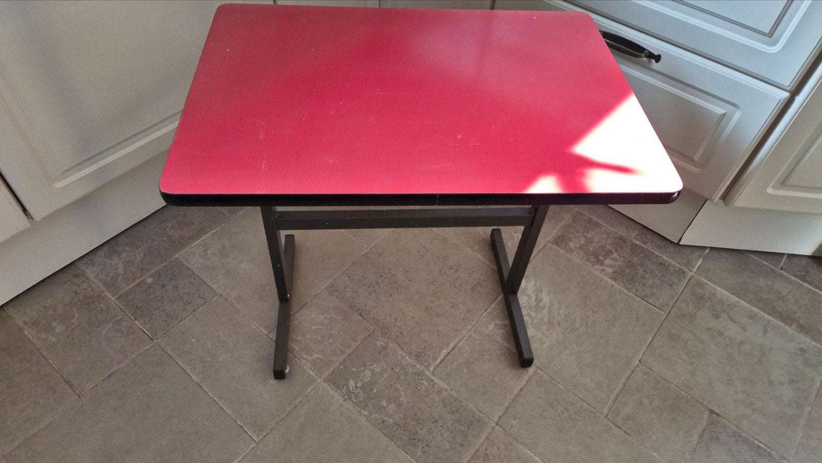 Vintage Retro Schooltafel / Kindertafel Rood Formica, Ophalen