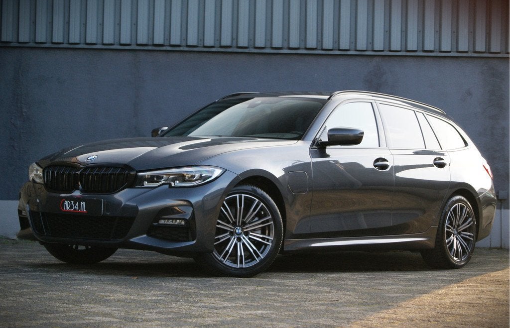 BMW 3 Serie Touring 320e 204PK M-Sport Shadow Carplay/Wegkl-, Auto's, BMW, 1998 cc, Gebruikt, Zwart, 4 cilinders