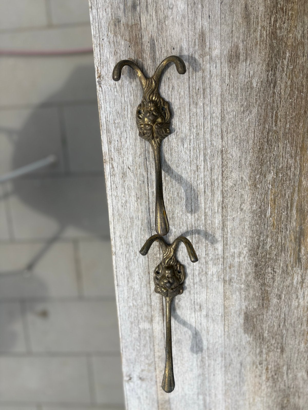 Antieke Messing Wandhaken met Leeuwenkop (Set van 2), Antiek en Kunst, Ophalen of Verzenden