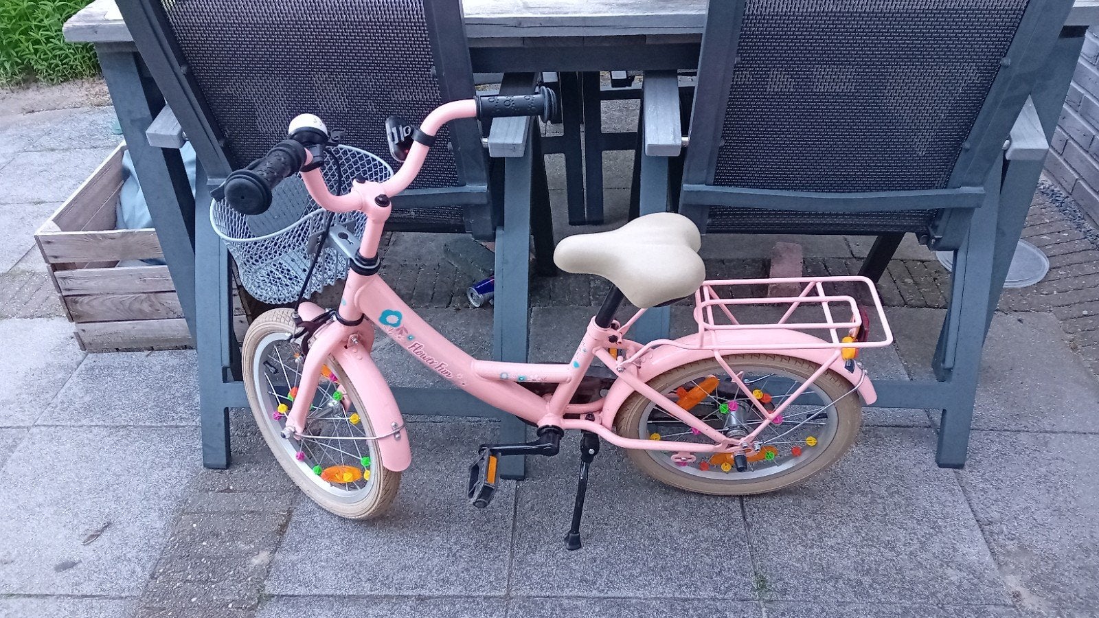 Leuke meisjesfiets 16 inch met mandje, Fietsen en Brommers, Ophalen, Zo goed als nieuw, 16 tot 20 inch