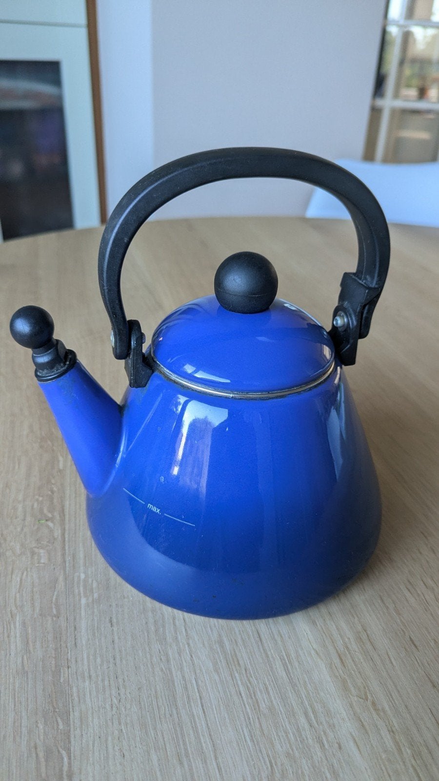 Le Creuset fluitketel - Blauw - 1.6 liter, Ophalen of Verzenden, Metaal, Le Creuset, Theepot/fluitketel