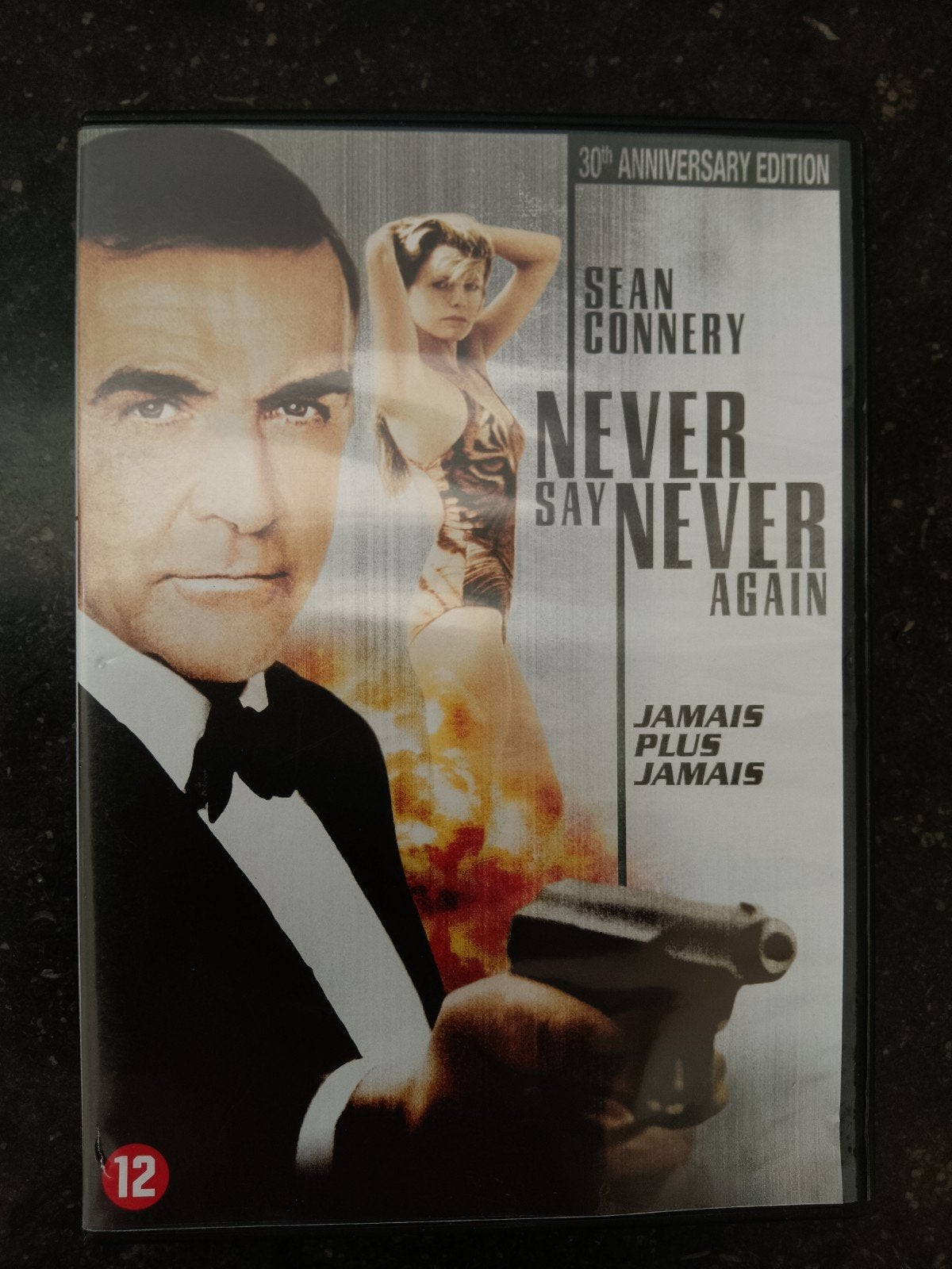 never say never again James Bond, Vanaf 12 jaar, Ophalen of Verzenden, Zo goed als nieuw