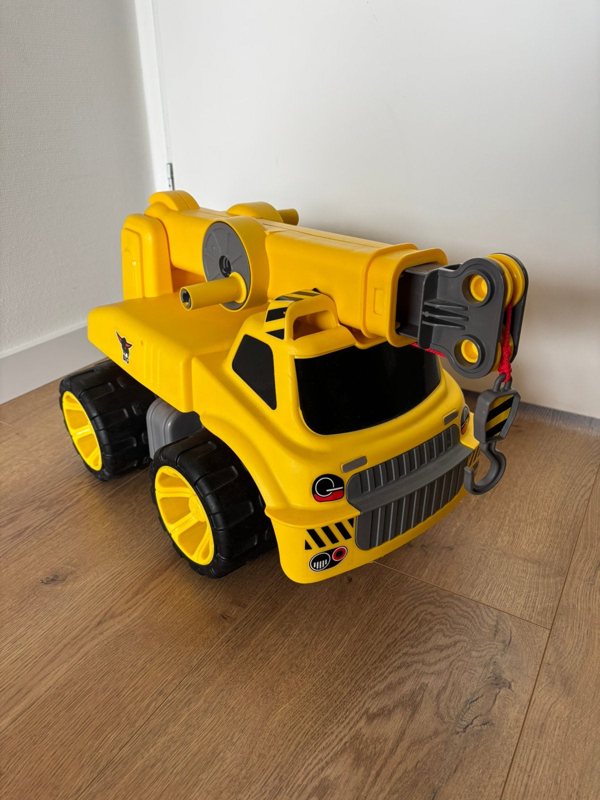 Kraan Takelwagen Mobiele kraanwagen waar je op kunt Rijden, Ophalen of Verzenden, Zo goed als nieuw