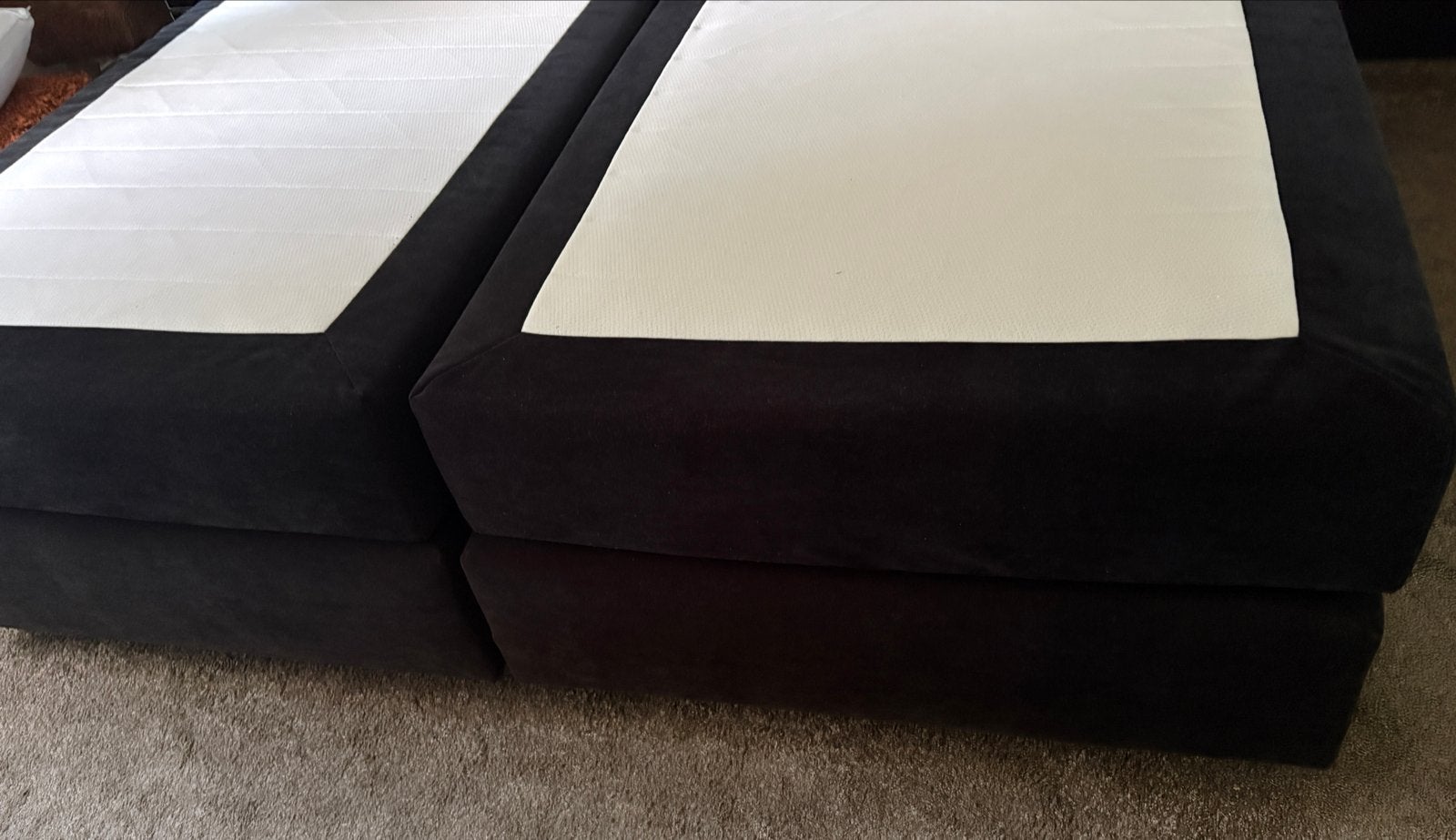Boxspring met matras - Zo goed als nieuw, Ophalen, Zwart, Tweepersoons, Zo goed als nieuw