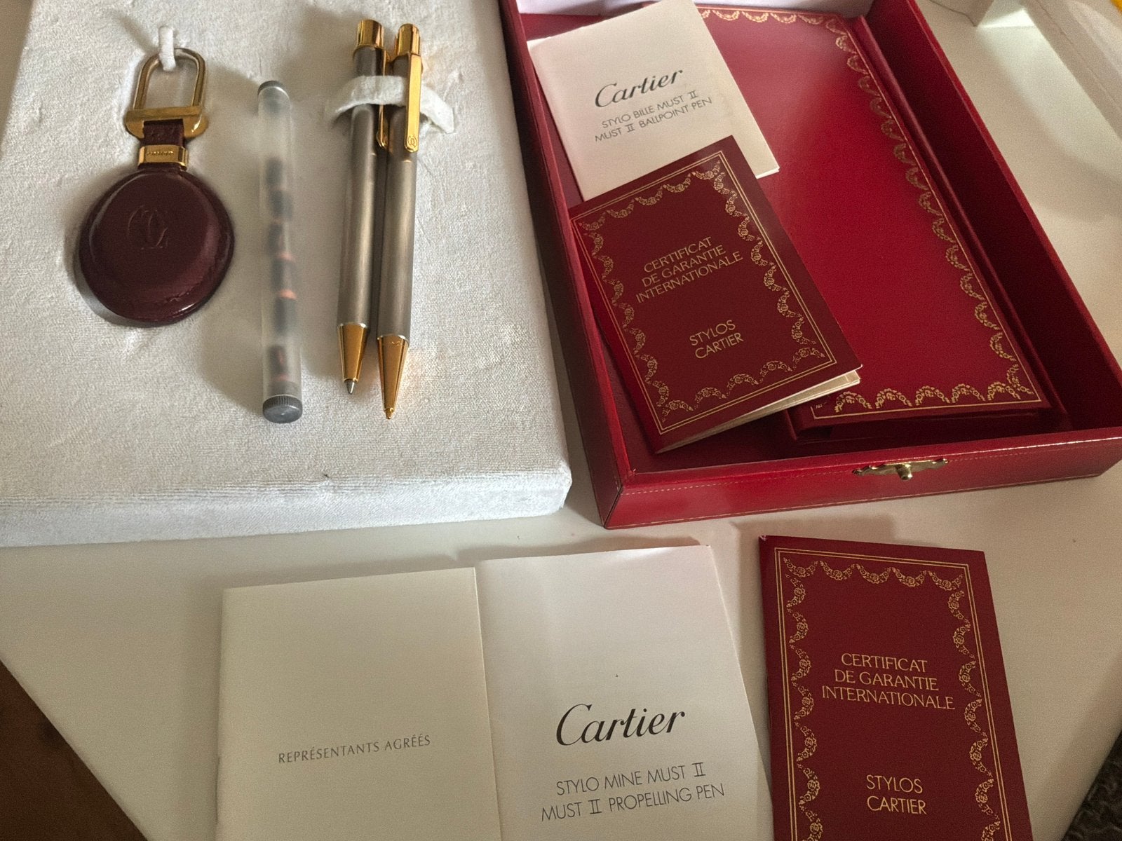 Must Du Cartier vintage vergulde pennenset en sleutelhanger, Verzamelen, Pennenverzamelingen, Overige merken, Pennenset, Verzenden