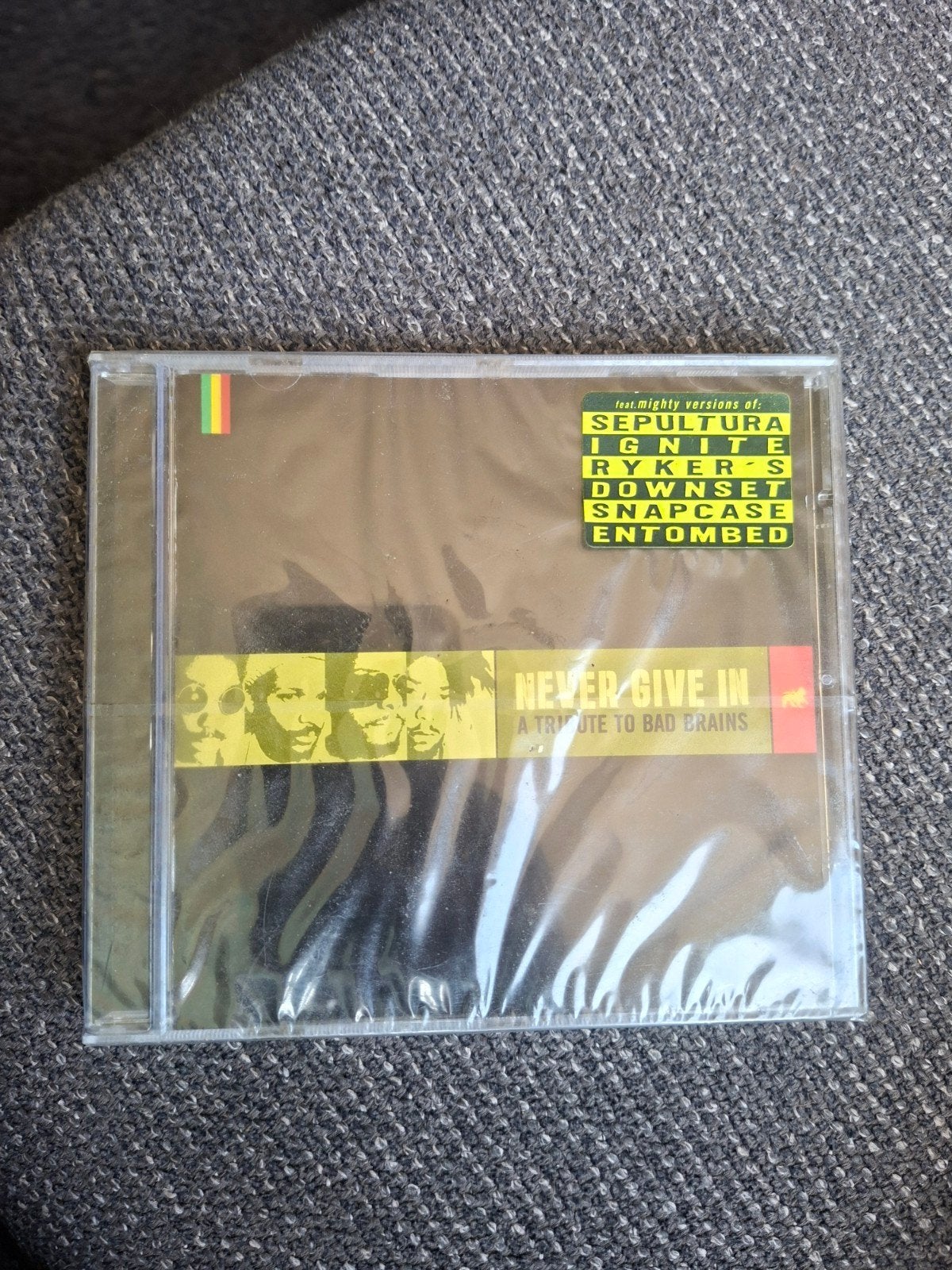 CD - Never Give In a Tribute to Bad Brains - SEALED, Verzenden, Nieuw in verpakking, Poprock