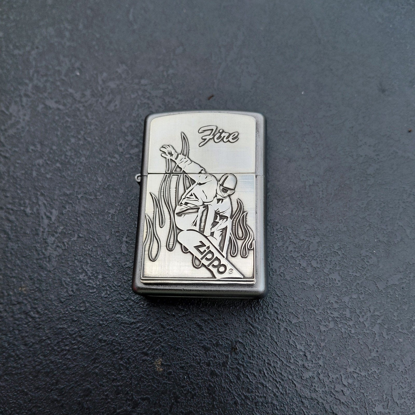 zippo "skater"., Ophalen of Verzenden, Zo goed als nieuw, Aansteker