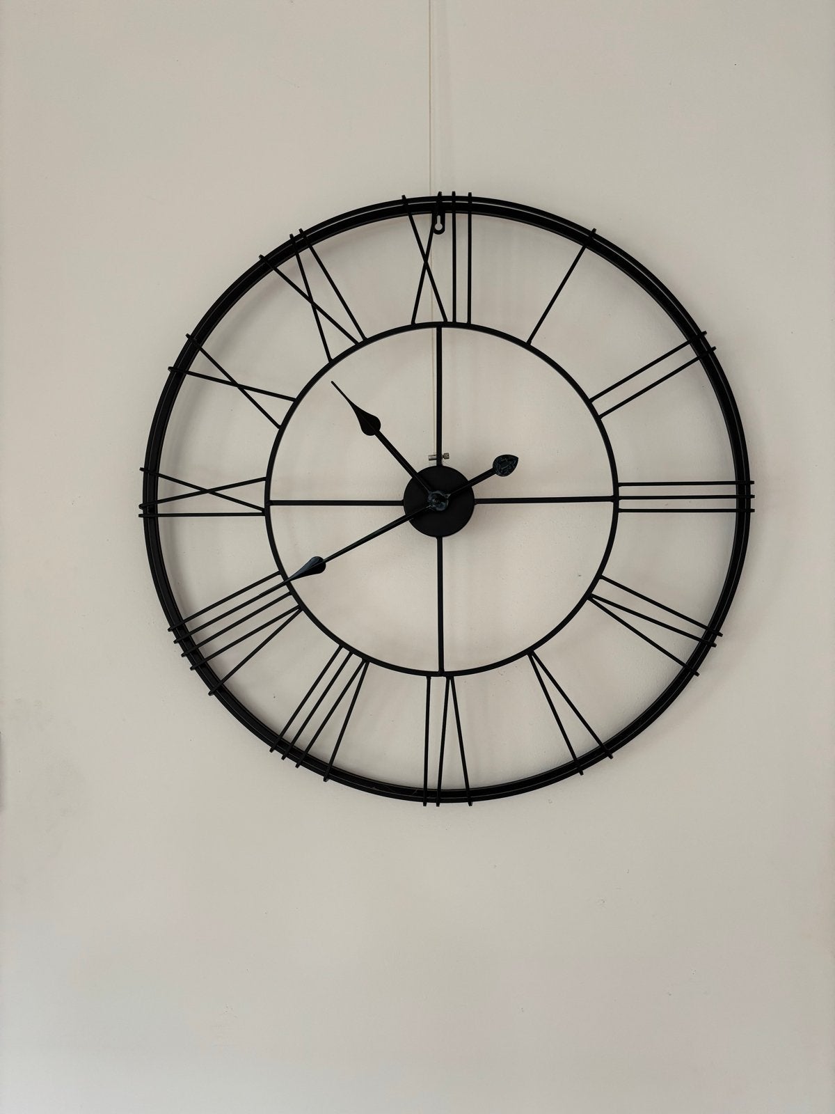 Grote wandklok op batterijen, 70cm diameter, Ophalen, Analoog, Werkt op batterijen, Zwart