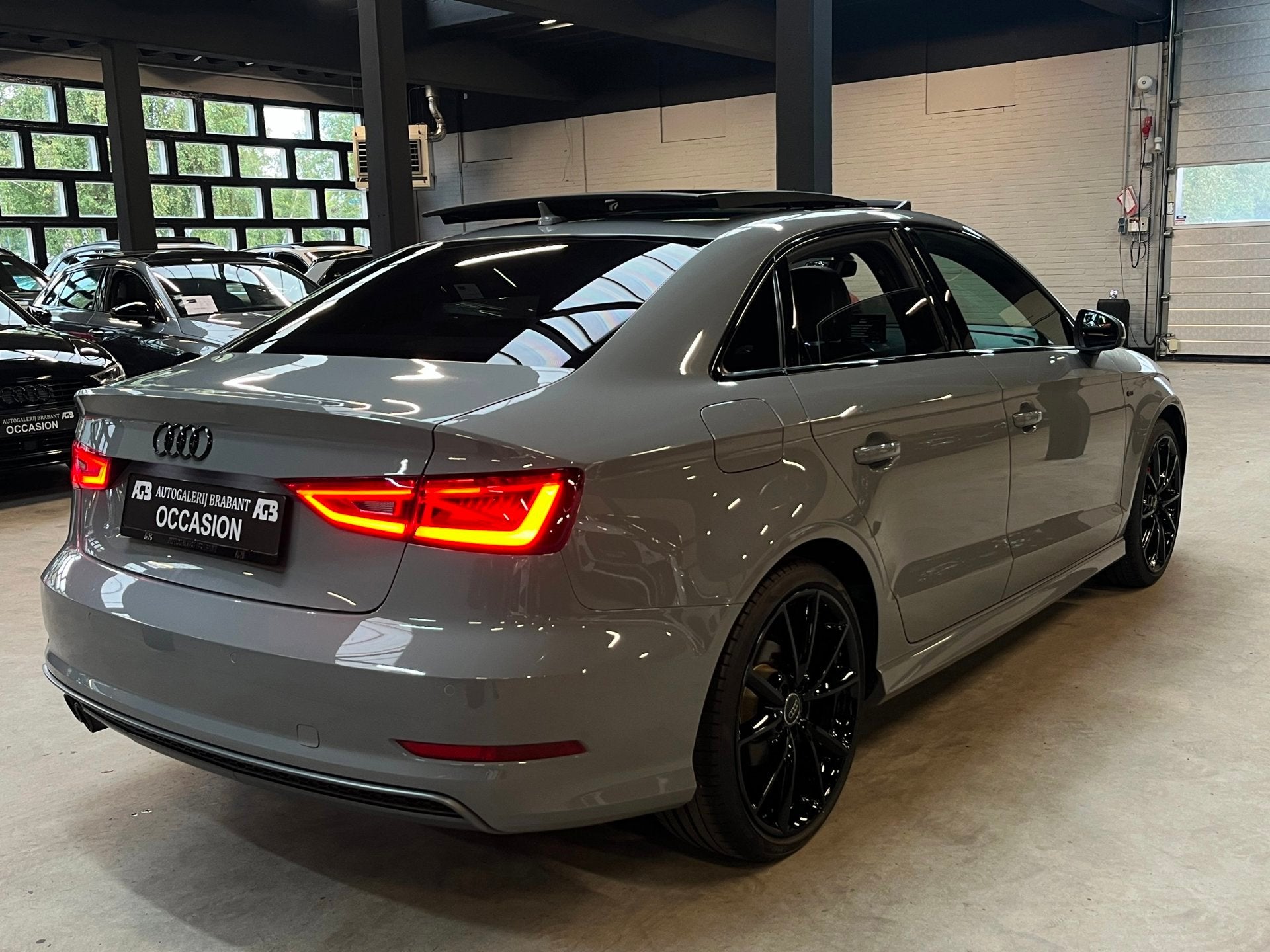 Foto 5 van Audi A3 Limousine 1.8 TFSI quattro S tronic Pano/Navigatie/B
