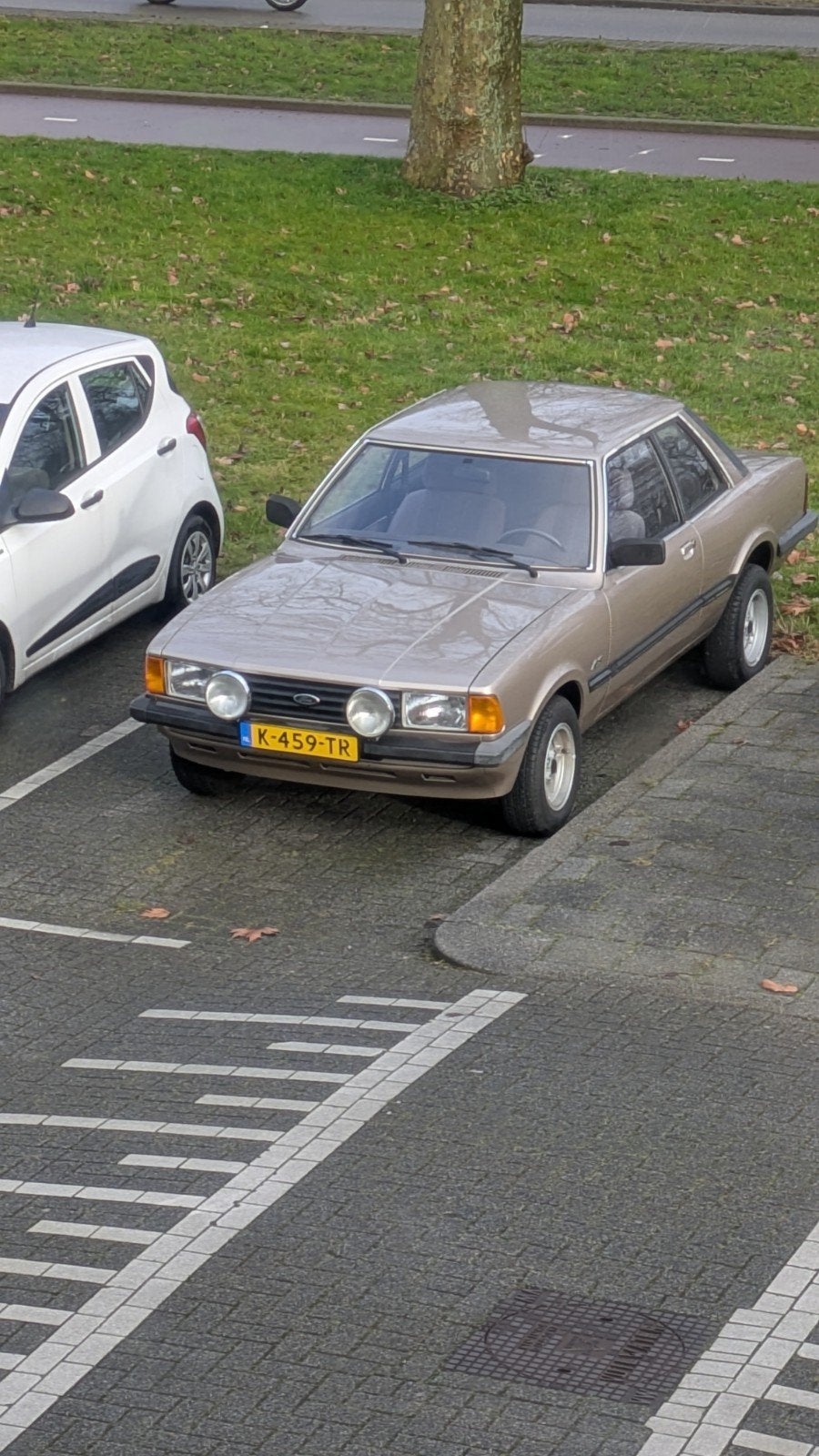 Ford Taunus 1982, Auto's, Ford, Particulier, Benzine, Sedan, Geïmporteerd, Bruin, Ophalen