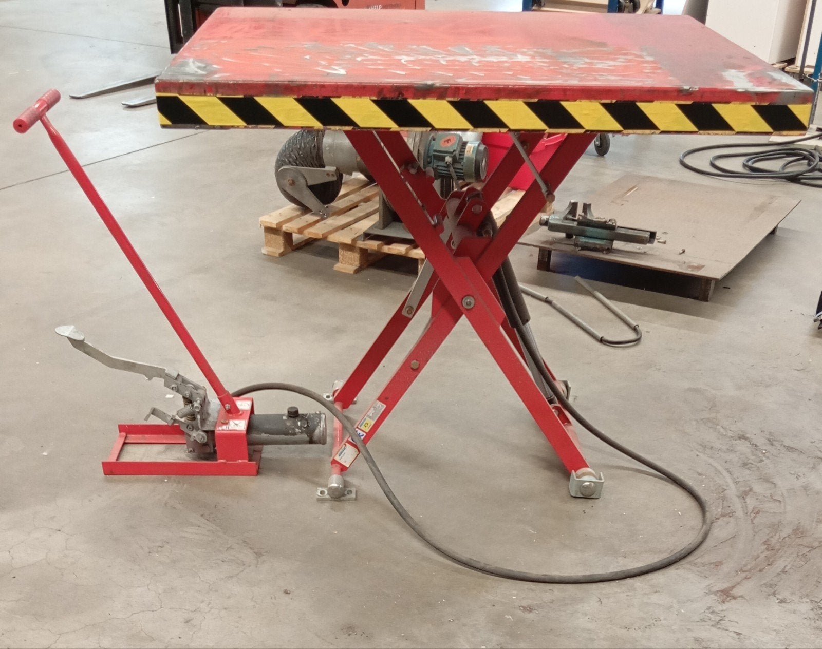 Eurokraft Hydraulische Schaarheftafel 500kg, Ophalen, Gebruikt