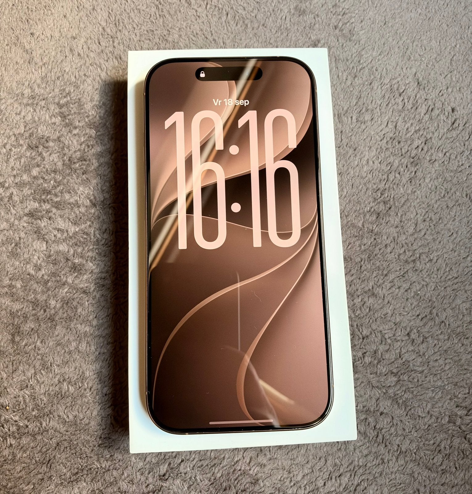 iPhone 16 Pro 128GB – Desert Titanium, Ophalen, Zo goed als nieuw, Apple, IPhone 16 Pro