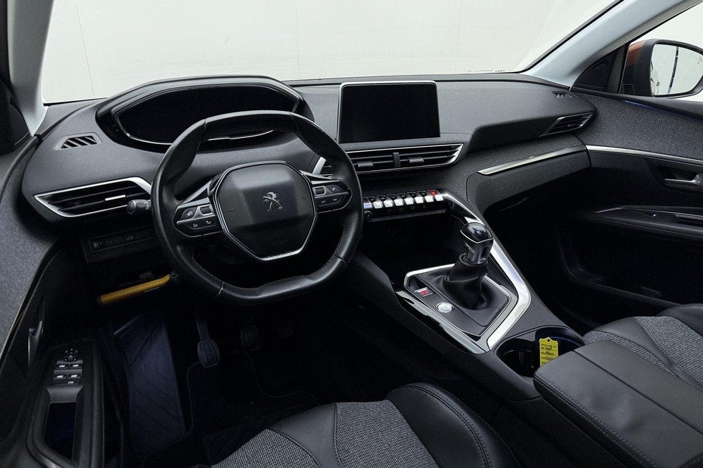 Peugeot 3008 1.2T Première | Navigatie | Afneembare trekhaa, Gebruikt, Euro 6, Bruin, Leder en Stof