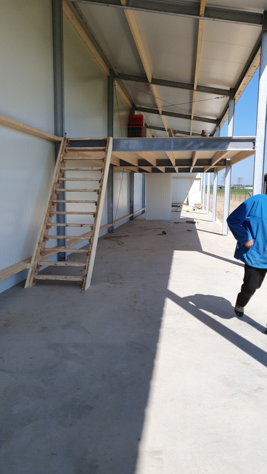 Loods gezocht 200m2, Doe-het-zelf en Verbouw, Ladders en Trappen, Ophalen, Minder dan 2 meter