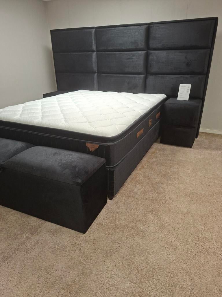 Luxe Boxspring  Zwart Velvet compleet prijs, Zwart, Ophalen of Verzenden, 200 cm, Nieuw