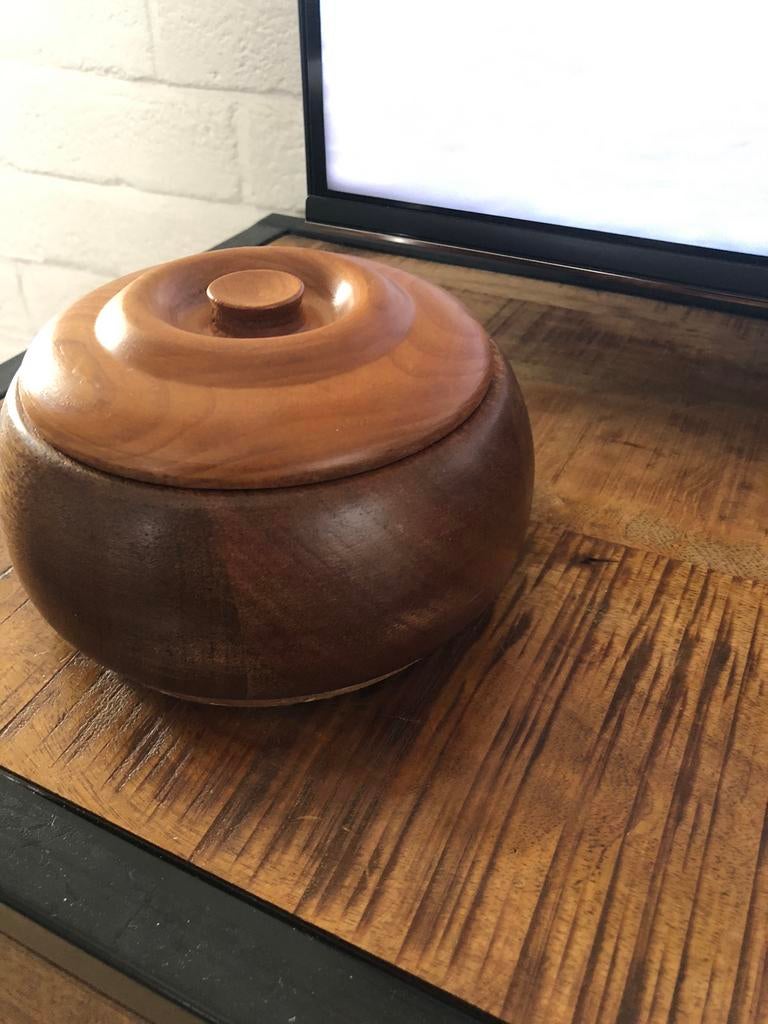Tabak pot hand gemaakt, Ophalen