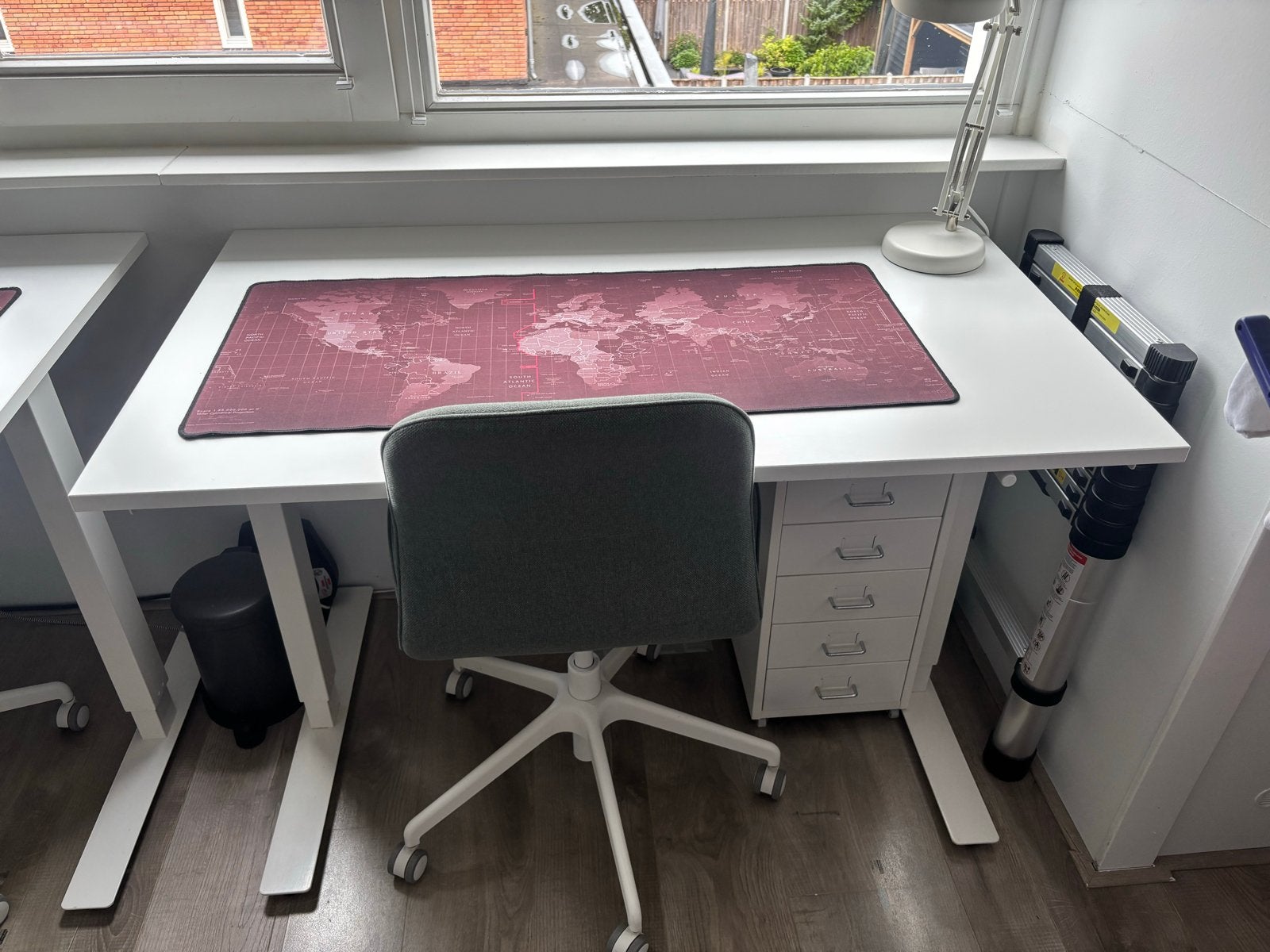IKEA in hoogte verstelbaar bureau - ideaal voor thuiswerk, Ophalen, Zit-sta bureau, Gebruikt, 120 cm