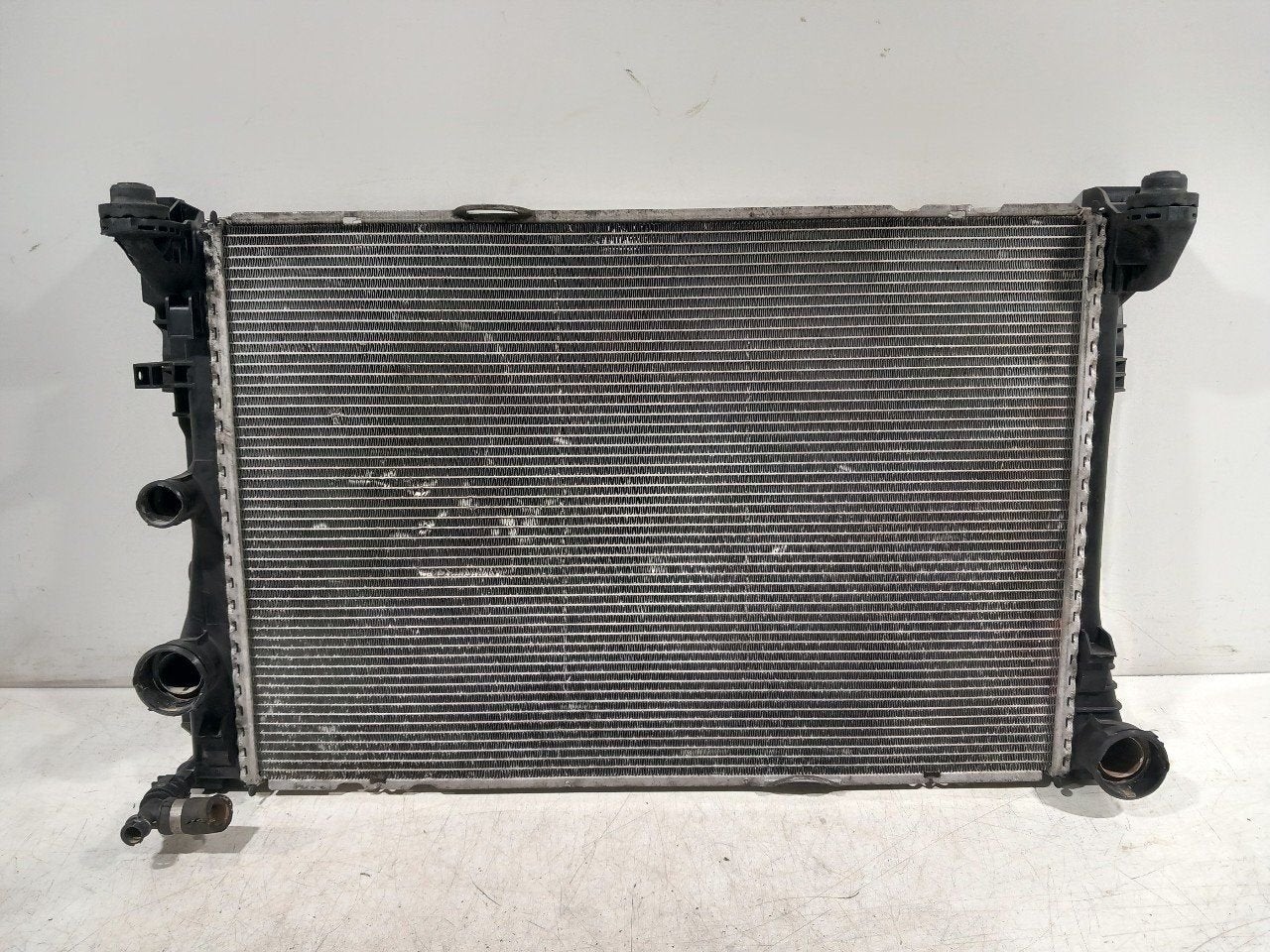 Radiateur Mercedes-Benz C-Klasse, Onderdelen@venauto.nl, Van der Ven Autorecycling B.V., Gebruikt, Ettenseweg 76, 4706 PB Roosendaal, The Netherlands