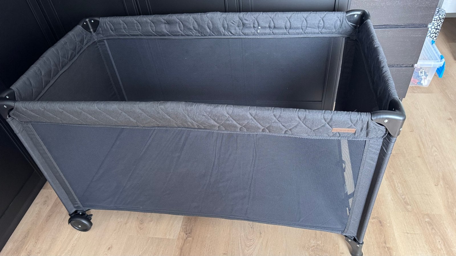 Prénatal campingbedje met wieltjes en matras, Ophalen, Zo goed als nieuw, Rechthoekig, Wieltjes