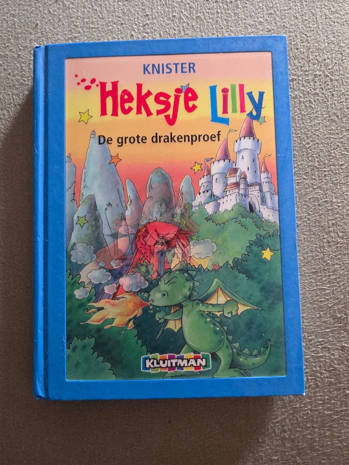 Heksje Lilly Knister - De grote drakenproef, Boeken, Fictie algemeen, Ophalen of Verzenden, Zo goed als nieuw, Knister
