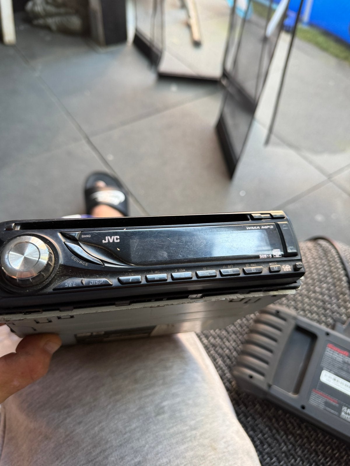 JVC KD-G322 CD-ontvanger (geen kabels inbegrepen), Ophalen of Verzenden, Gebruikt