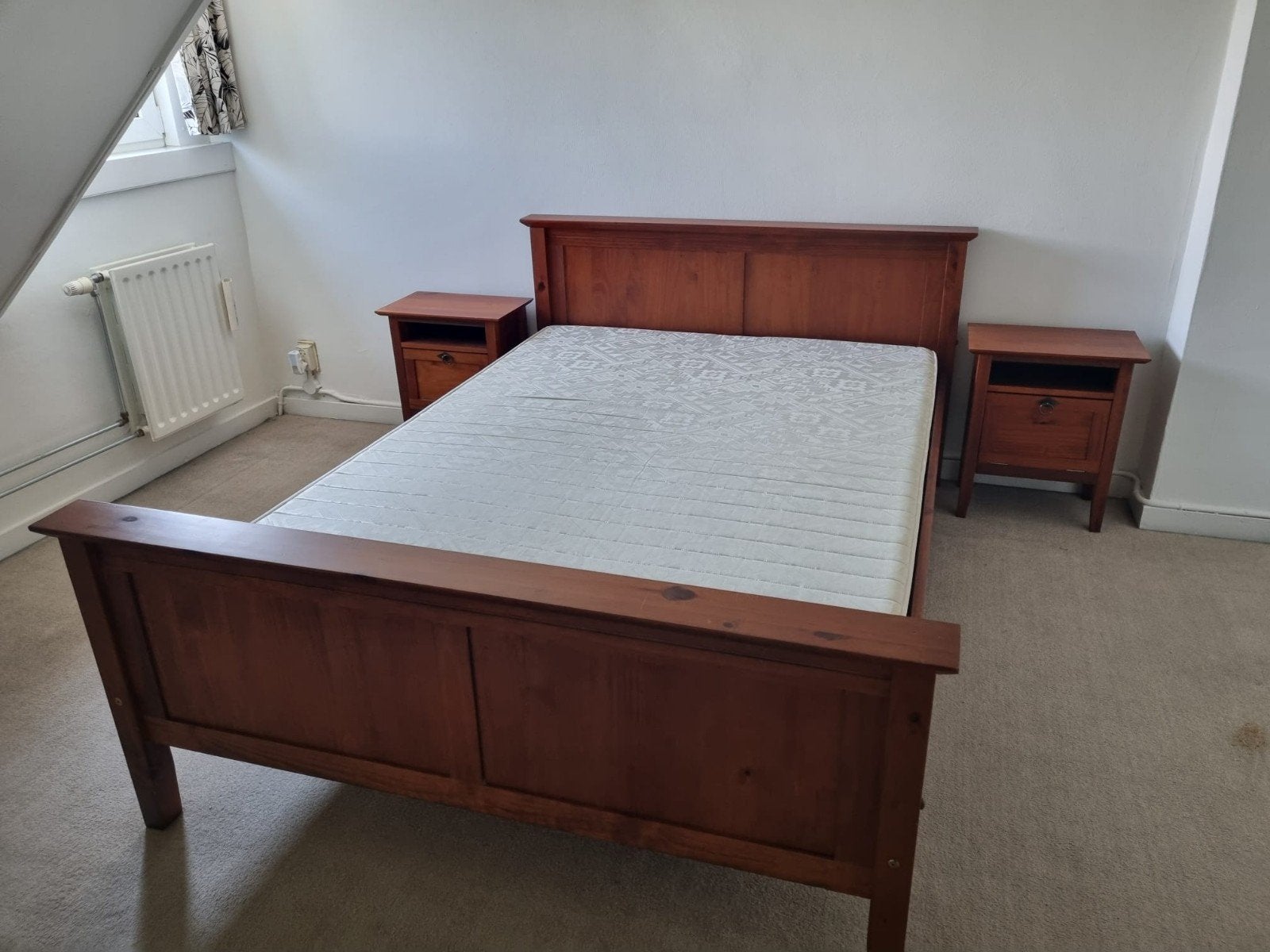 2 persoons bed met matras, Ophalen, Eenpersoons