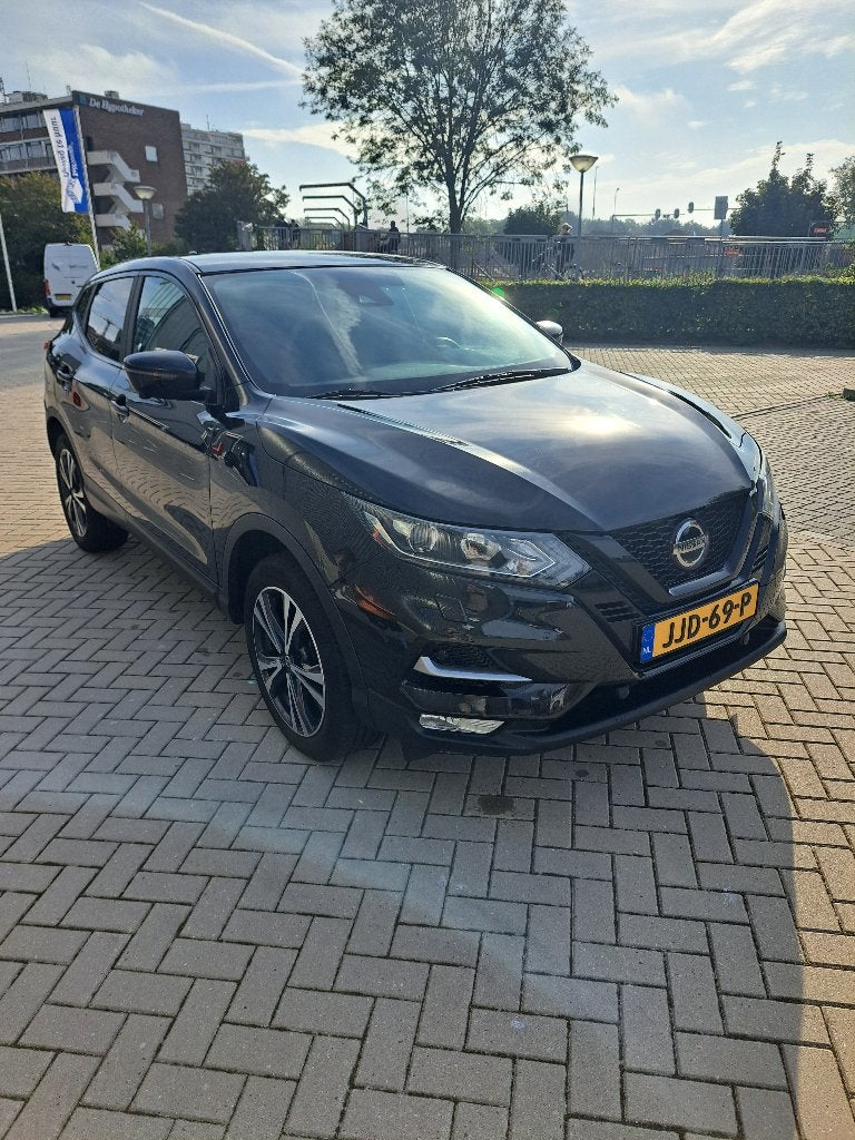 Nissan Qashqai 1.3 Dig-t 140pk 2019 Zwart en heel netjes, Auto's, Voorwielaandrijving, Zwart, 4 cilinders, Zwart