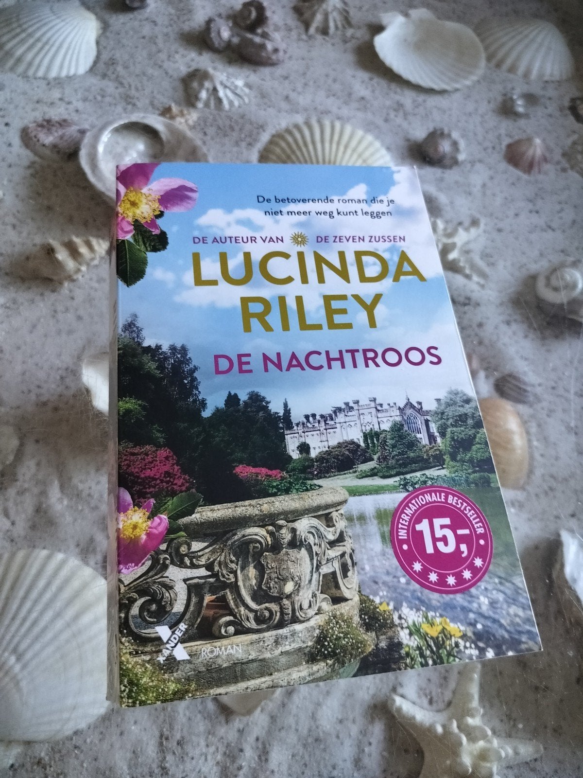 Lucinda Riley - De nachtroos, Boeken, Gelezen, Lucinda Riley, Ophalen of Verzenden, Amerika