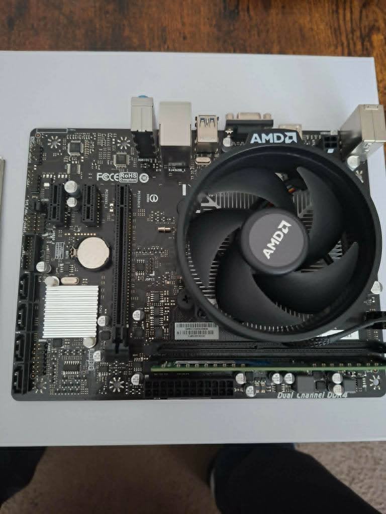 AMD Ryzen 5 2600, Computers en Software, Moederborden, Gebruikt, Verzenden, DDR4, Micro-ATX