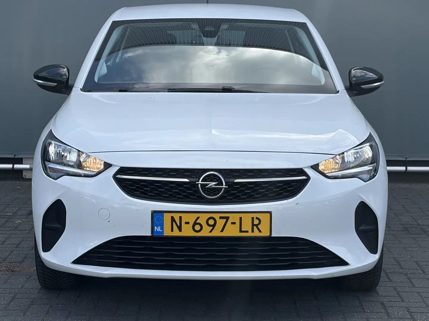 Opel Corsa BWJ 2021 Edition 136 PK 50 kWh € 13.443,00, Automaat, Gebruikt, Parkeersensor, Wit