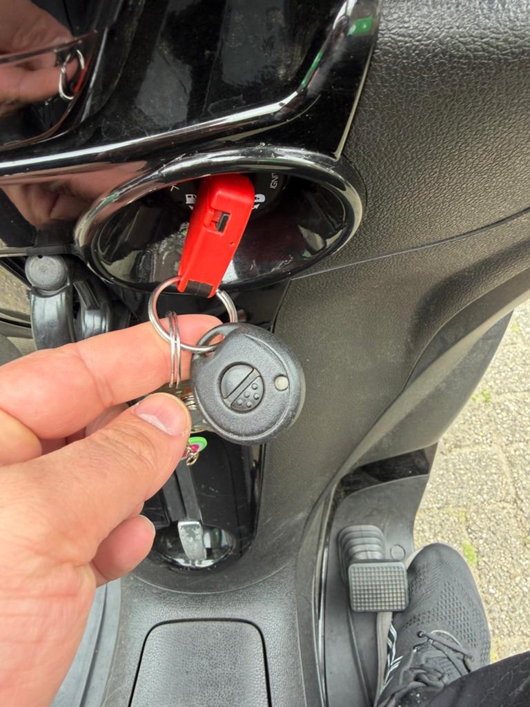 Piaggio MP3 300 LT Akrapovic B Rijbewijs Alarm Matte Black, Ophalen of Verzenden, Zo goed als nieuw