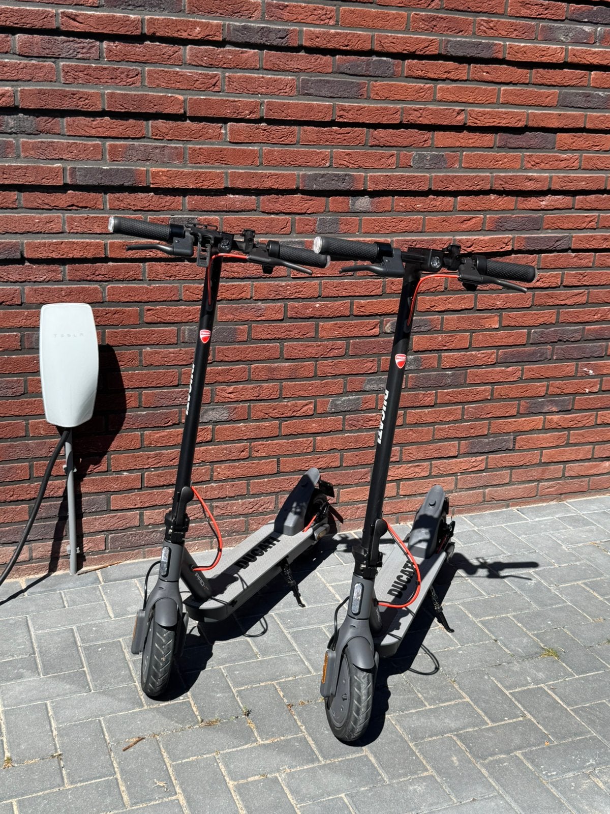 2 x Ducati elektrische step, Ophalen, Zo goed als nieuw, Elektrische step (E-scooter)