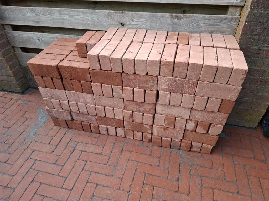Ca 3.3 m2 - Rood gebakken steen/klinker/dikformaat, Tuin en Terras, Ophalen, Nieuw, Minder dan 5 m², Klinkers