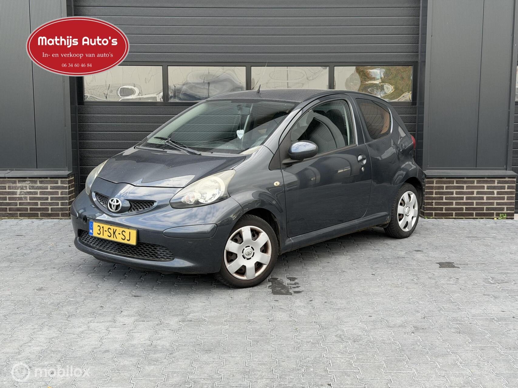 Toyota Aygo 1.0-12V + Nieuwe APK!, Voorwielaandrijving, 4 stoelen, 68 pk, Origineel Nederlands