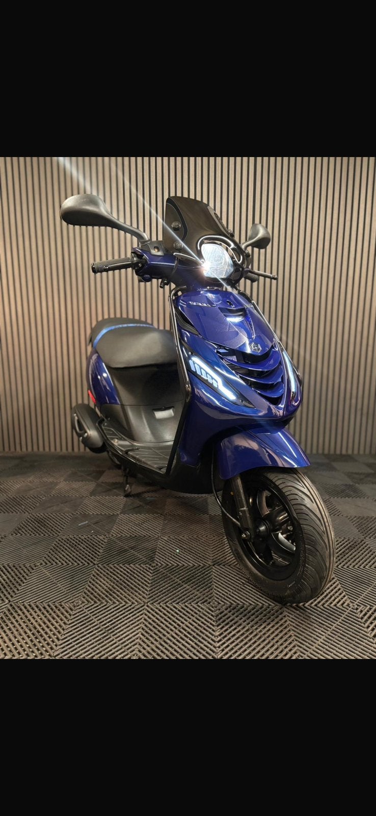 PIAGGIO ZIP 4T 3V BROM 2020 FULL OPTION BMW BLAUW, Maximaal 45 km/u, Zip, Ophalen of Verzenden, Zo goed als nieuw