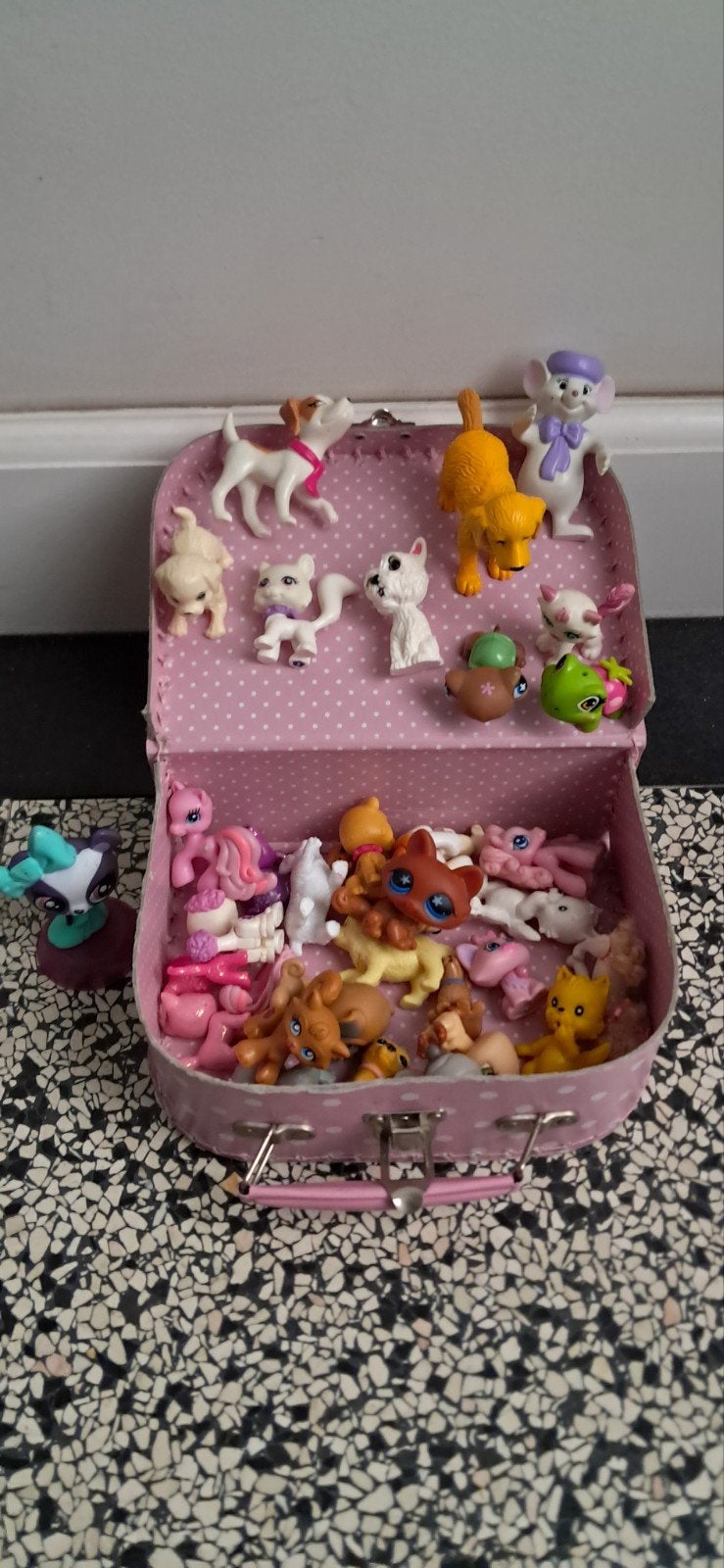 Grote collectie Littlest Pet Shop figuren in koffer, Ophalen, Gebruikt, Jongen of Meisje