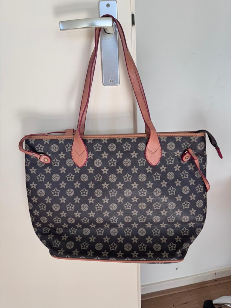 Shopper met leuke print bruin, Sieraden, Tassen en Uiterlijk, Tassen | Damestassen, Ophalen of Verzenden, Zo goed als nieuw, Bruin